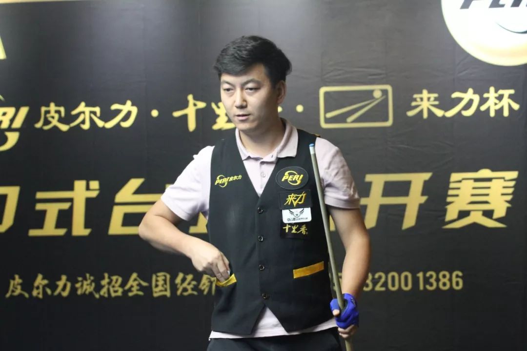 中承担着重 中承担着重