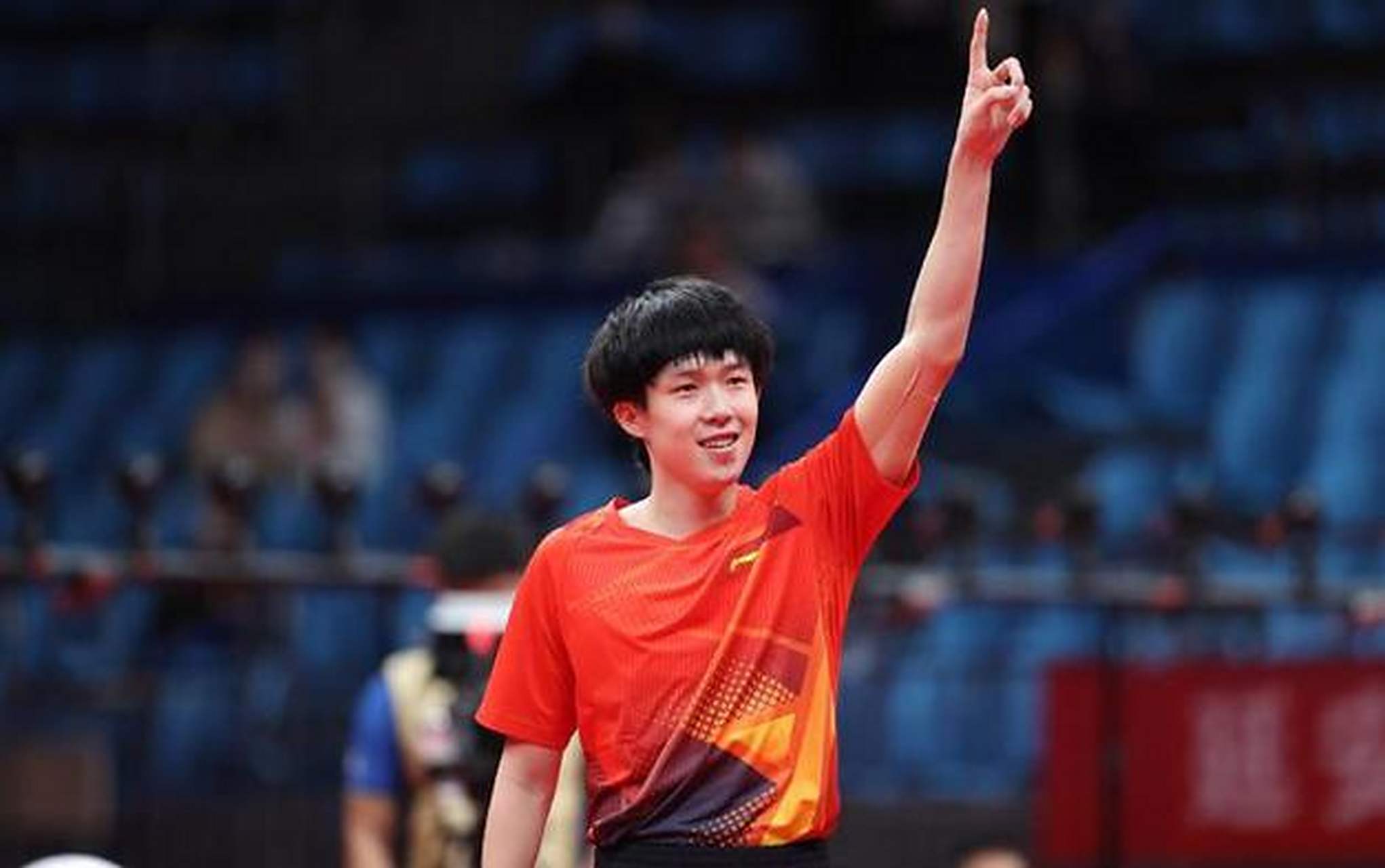 边锋内收压 边锋内收压